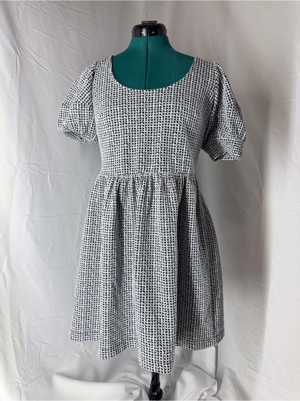 LOFT Black and White Textured Puff Sleeve Midi Dress